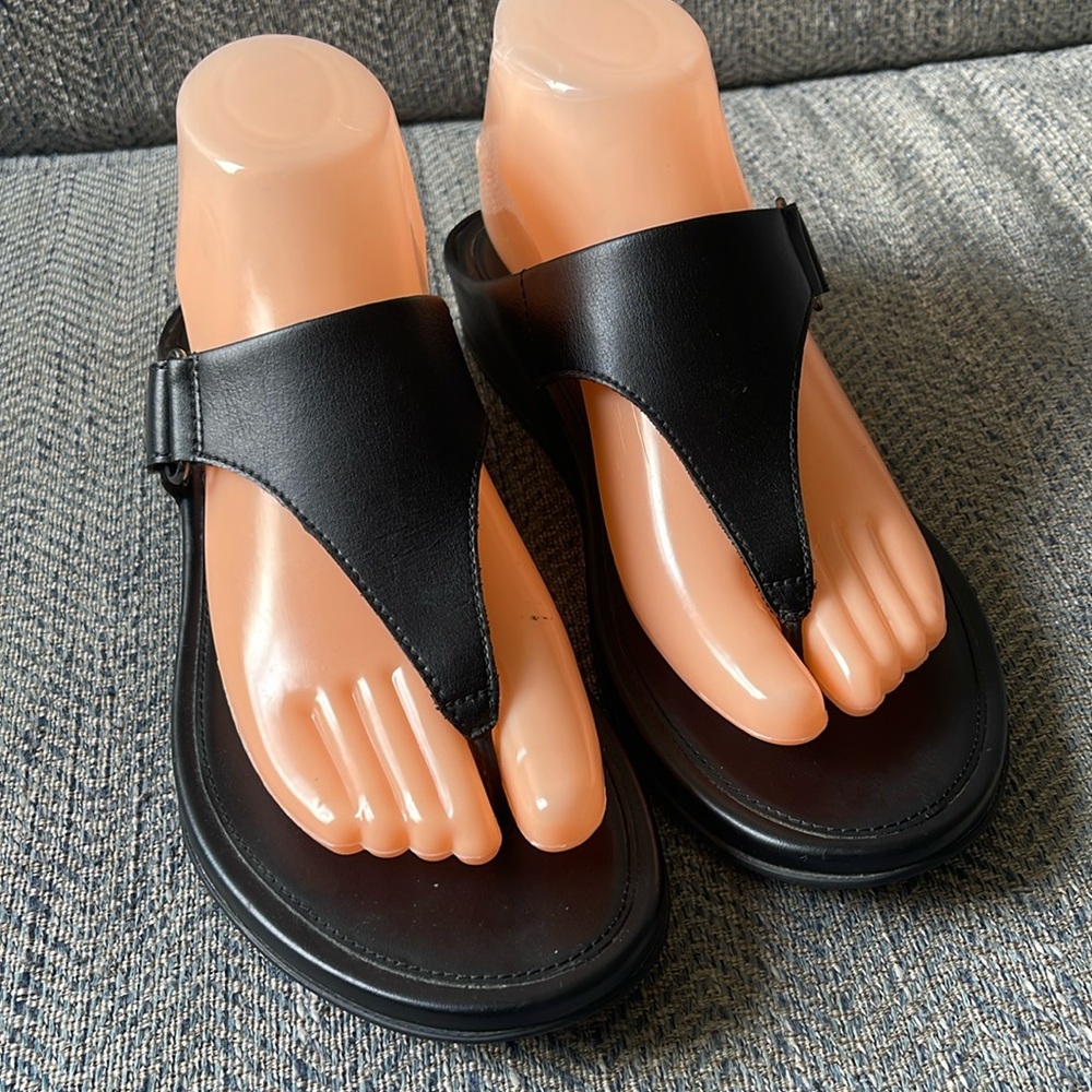 FITFLOP Lulu Women’s Black Leather Slip On Sandals Shoes Size: 8